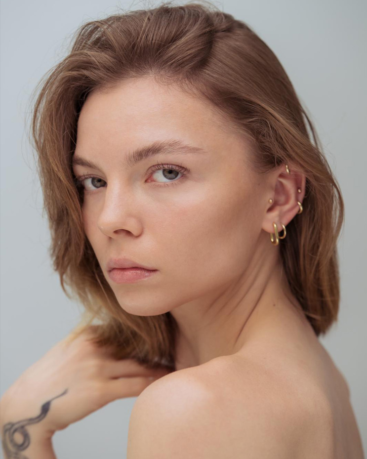 headshot Kat M